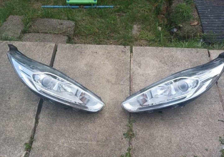 Kit for for Ford Fiesta Mk7 :Front bumper and two headlights, ideally in Race Red, side panels - view 3