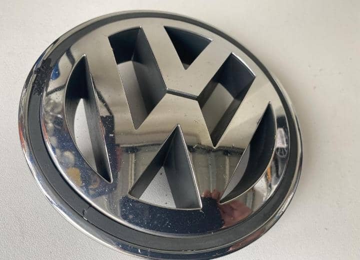 rear badge mk5 golf - view 2