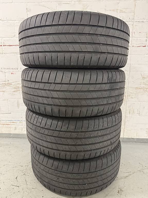 Pair of VW 18” Springfield alloy wheels + summer tires - view 3