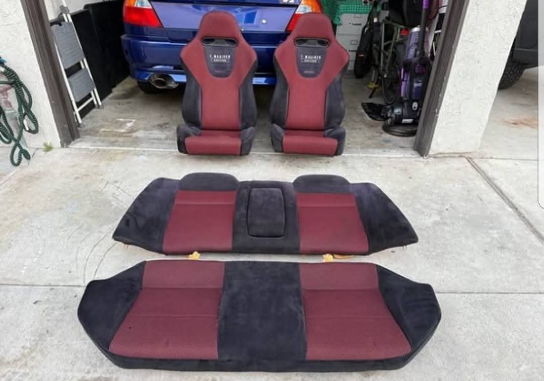 Mitsubishi Lancer Evolution VI seats