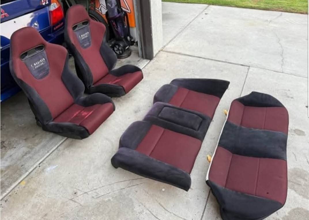 Mitsubishi Lancer Evolution VI seats - view 2