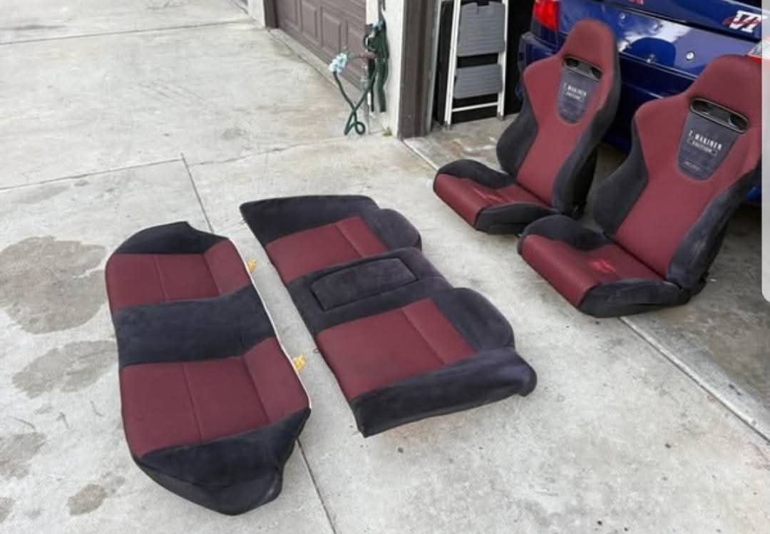 Mitsubishi Lancer Evolution VI seats - view 1