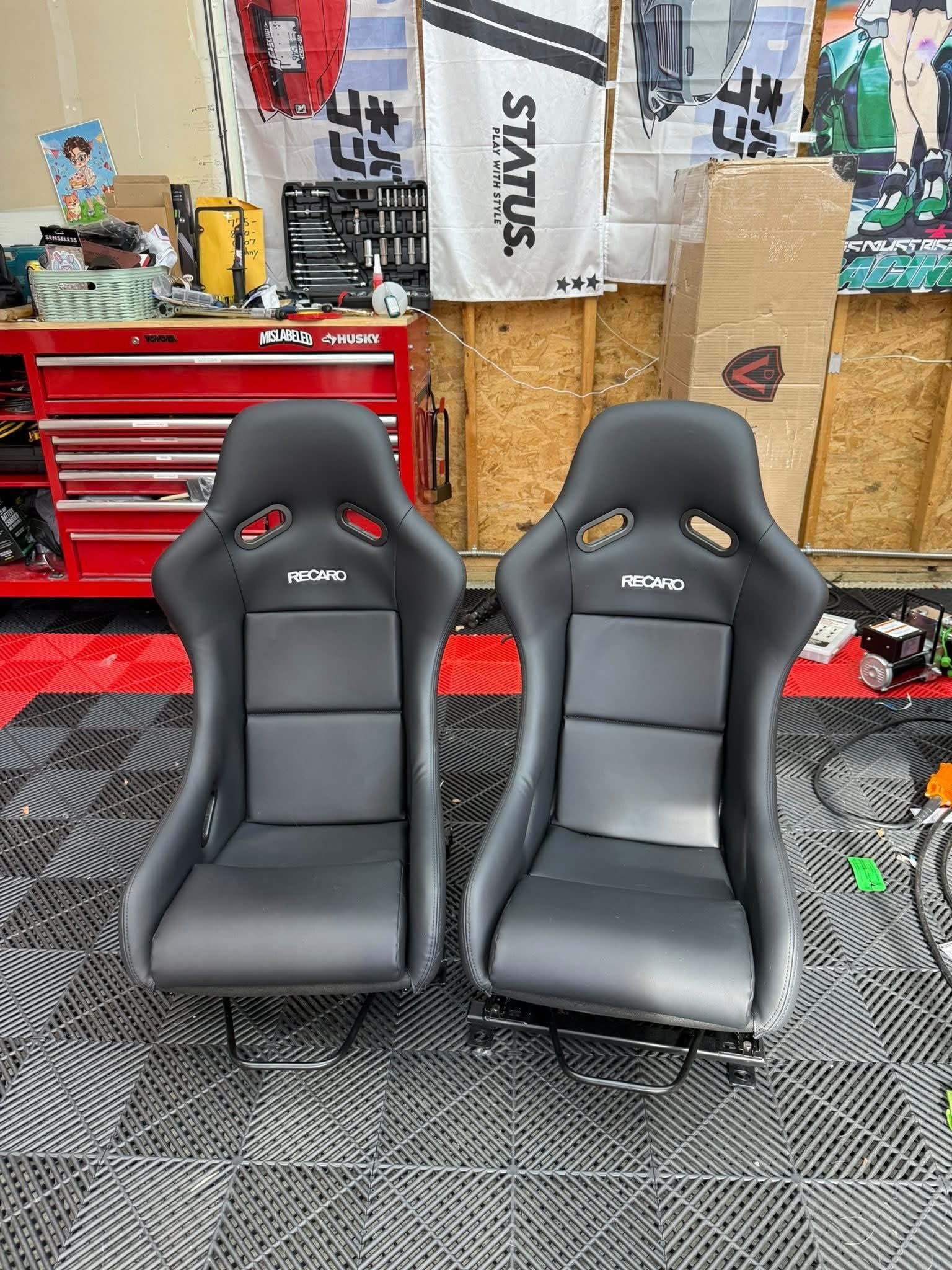 Recaro seats pole position - view 4