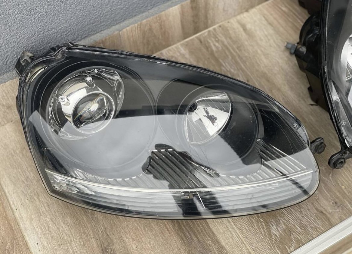 Golf 5 MK5 headlight - view 2
