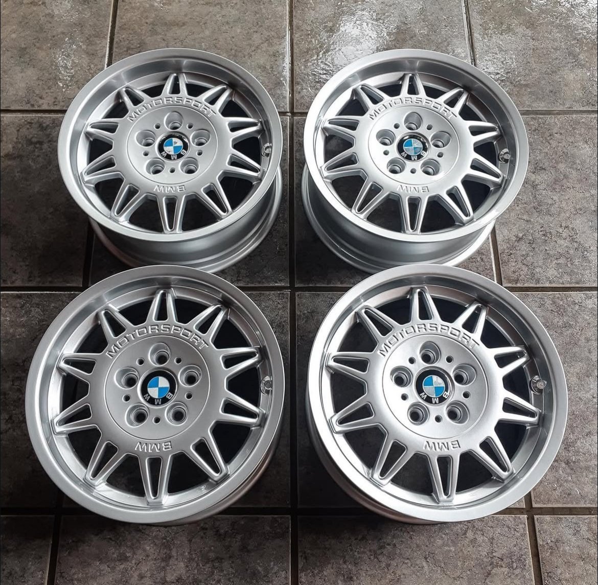 BMW Style 22 rims – Like new! - view 2