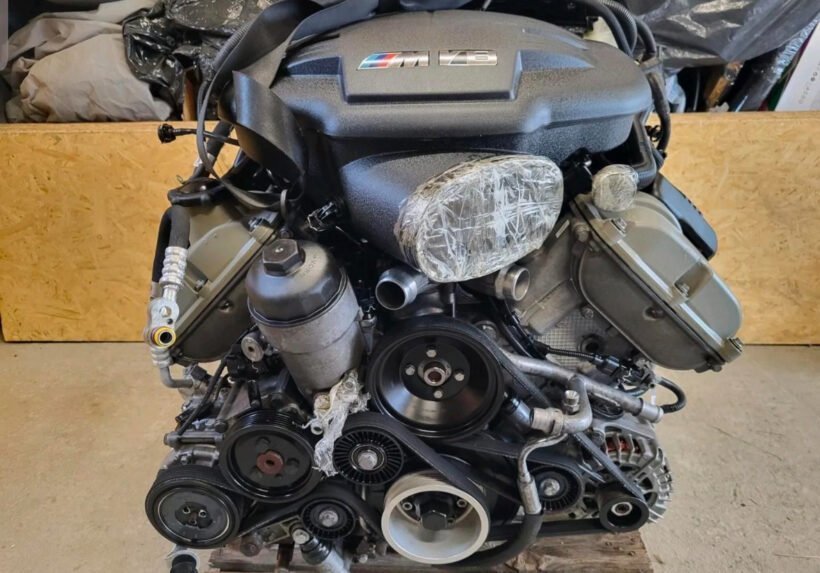 m3 e90 32 93 engine - view 4