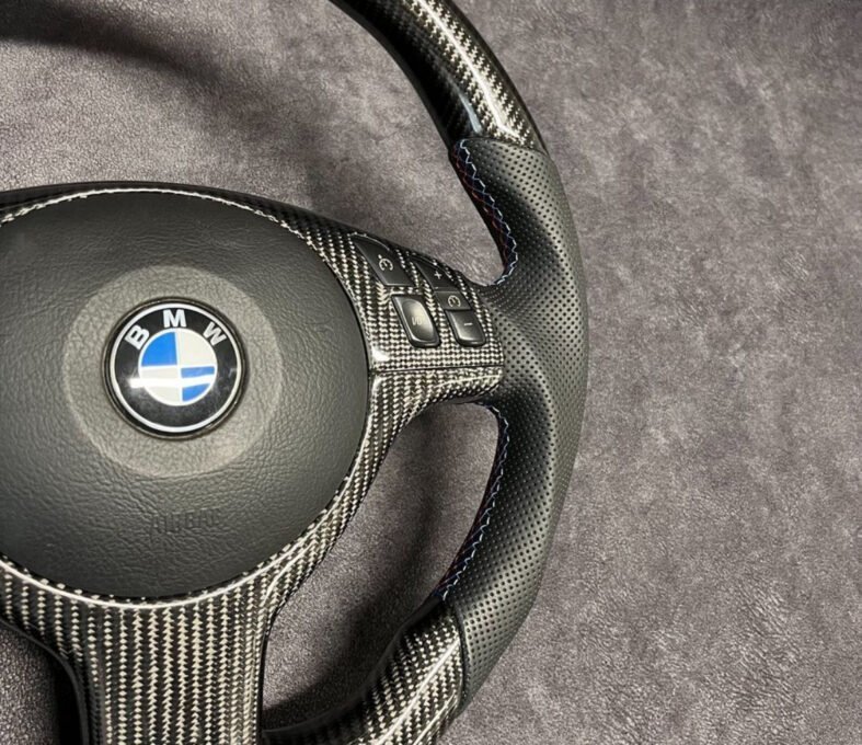 BMW E46 M3 Carbon Steering Wheel - view 2