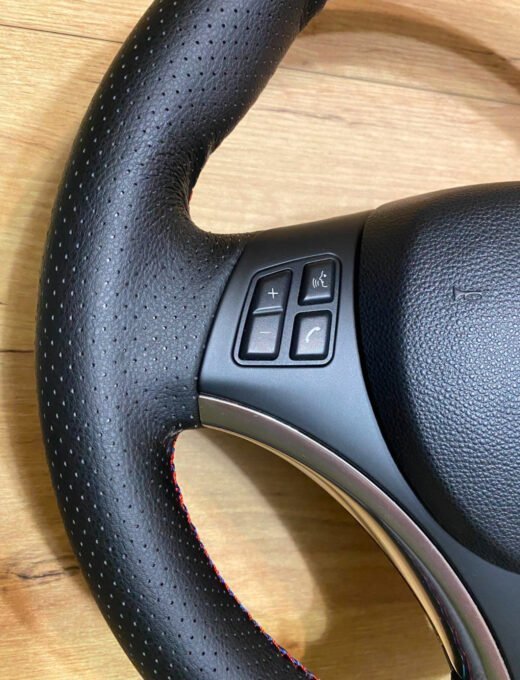 BMW E90 E91 E92 E93 E82 E87 E88 sport steering wheel. - view 2