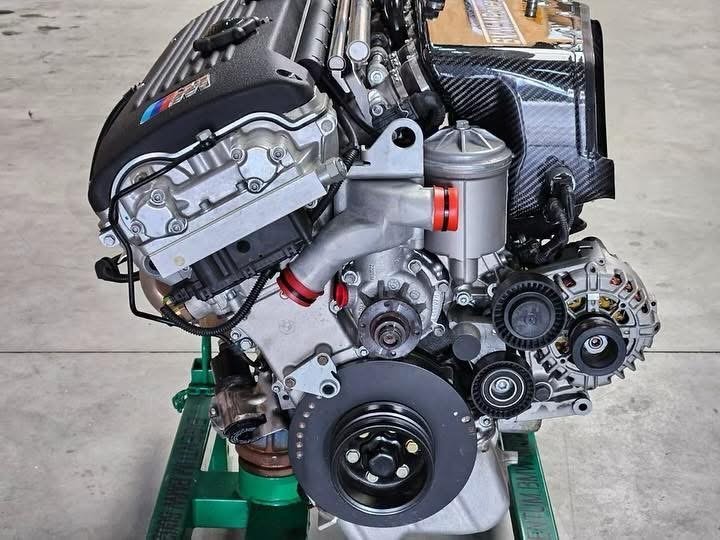 BMW E46 M3 CSL engine – S54B32 - view 5