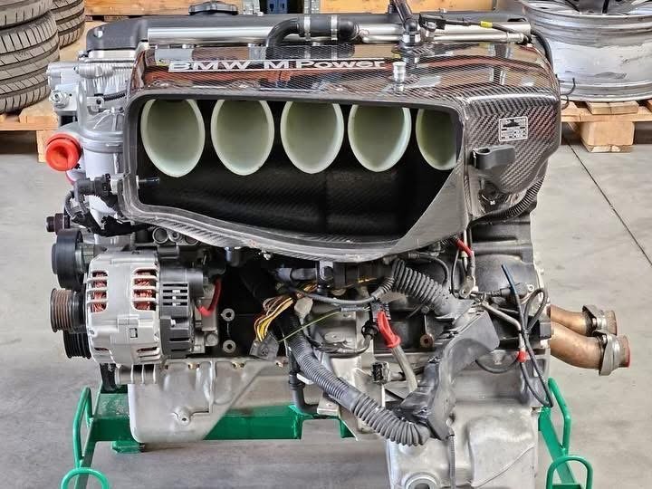BMW E46 M3 CSL engine – S54B32 - view 6