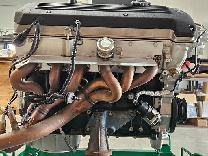 BMW E46 M3 CSL engine – S54B32 - view 13