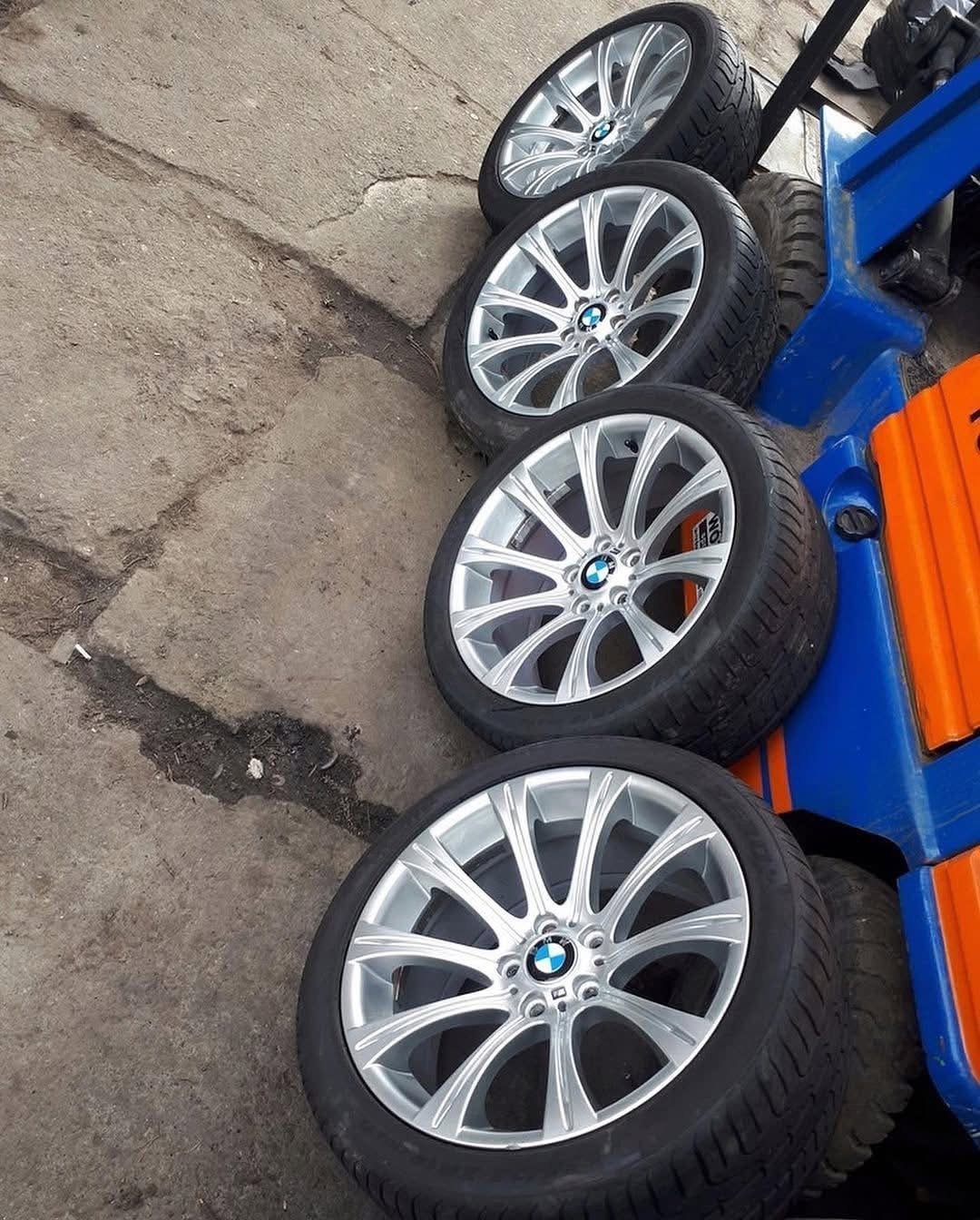 TO SEIZE - BMW Style 166M 19” rims
