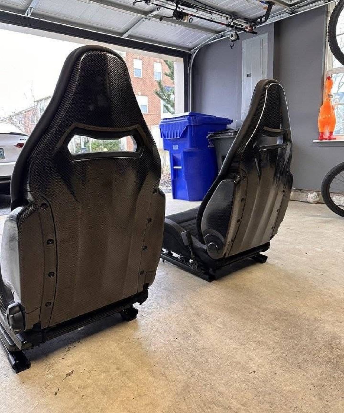 Alfa Romeo carbon seats - view 5