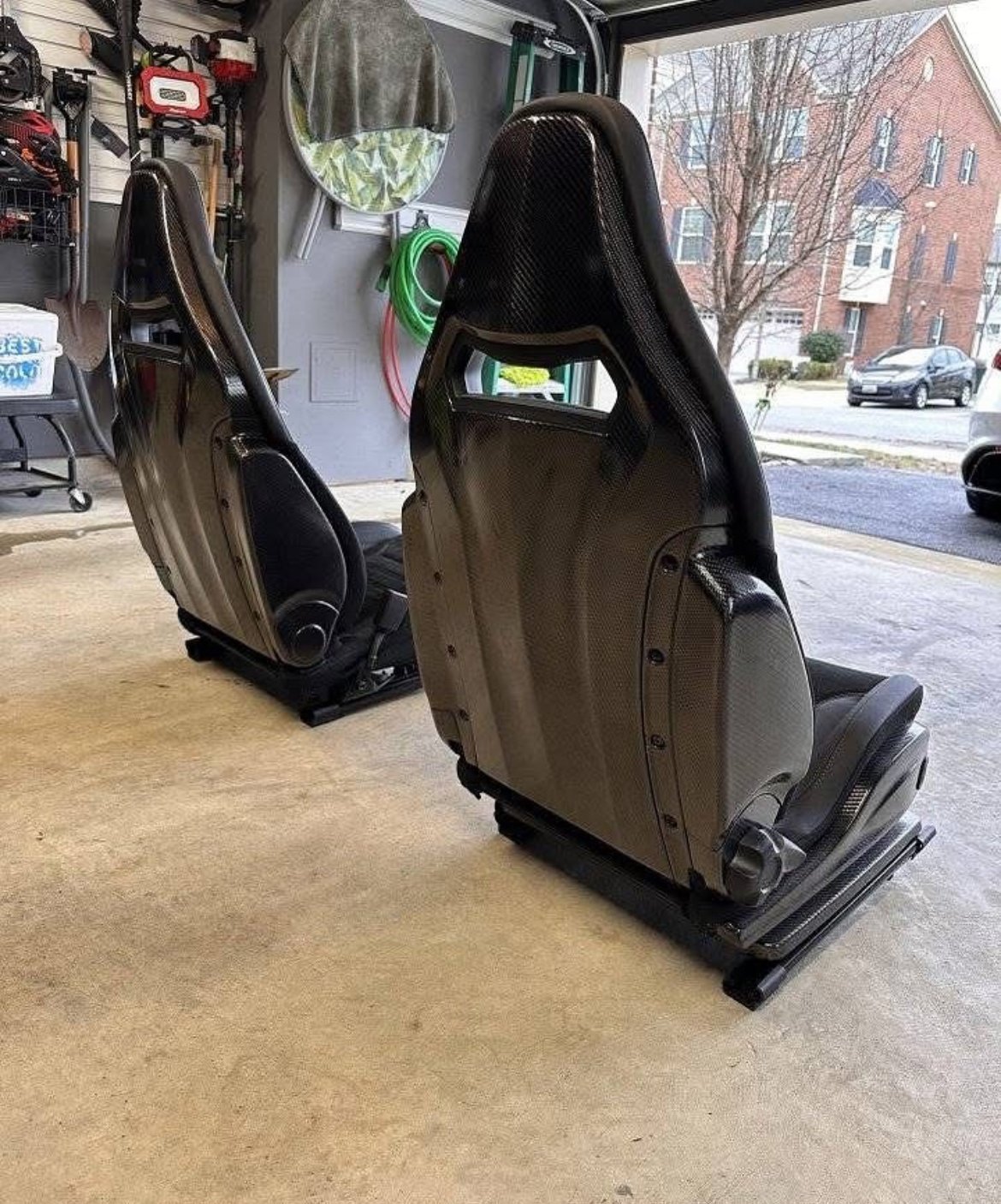 Alfa Romeo carbon seats - view 6