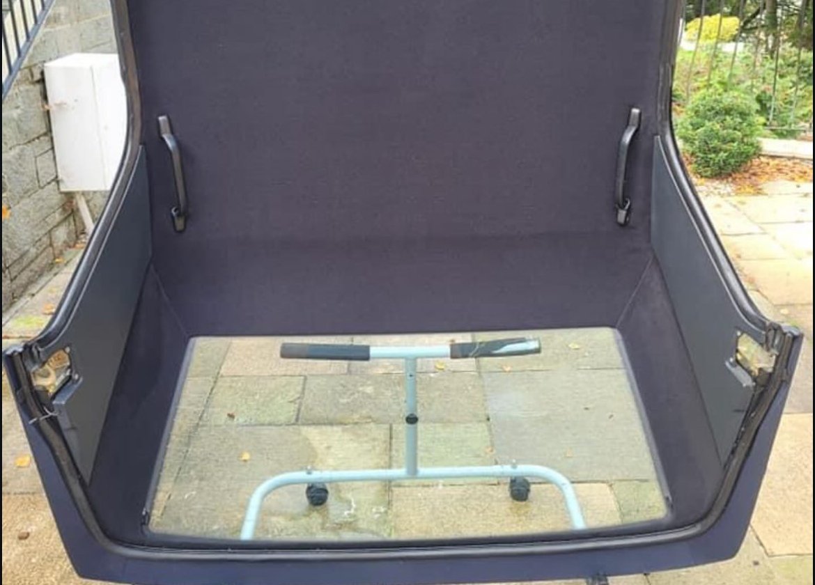 BMW E30 Hardtop in perfect condition - view 4