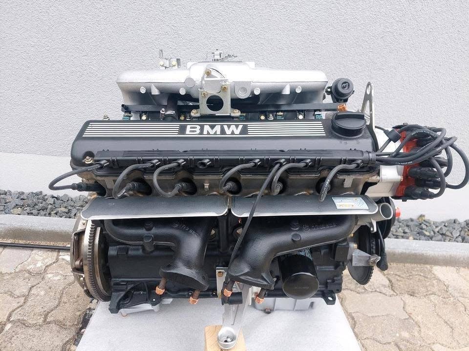 BMW E30 320i/325i Engines for sale - view 3