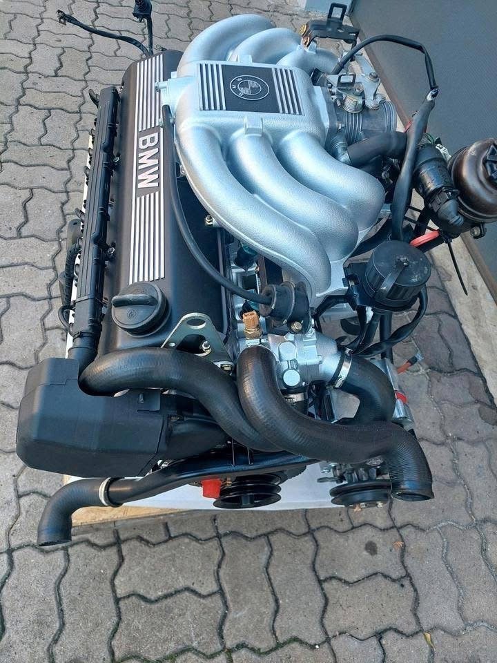 BMW E30 320i/325i Engines for sale - view 8