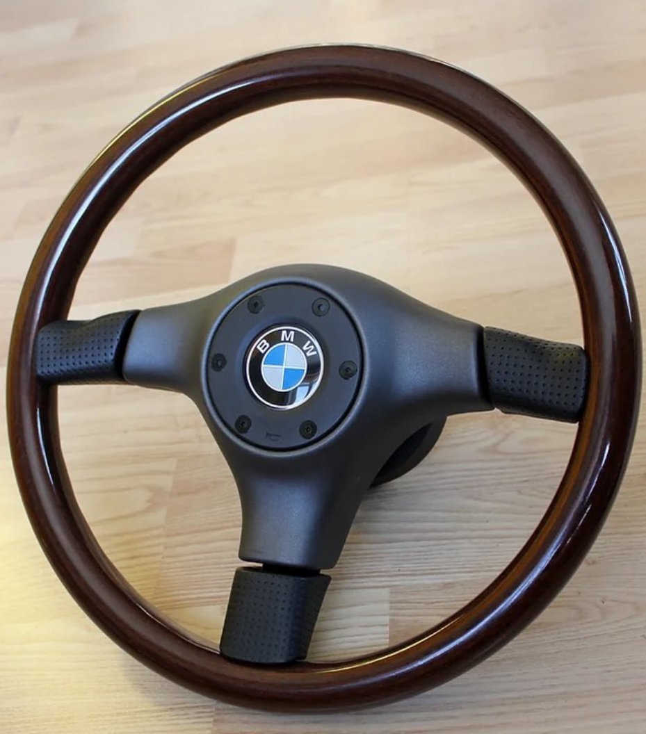 BMW E30 Nardi Woodline steering wheel - view 2