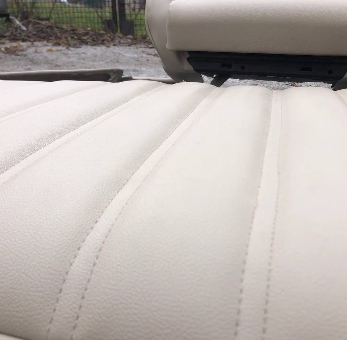 BEIGE INTERIOR BMW E30 COUPE - view 9