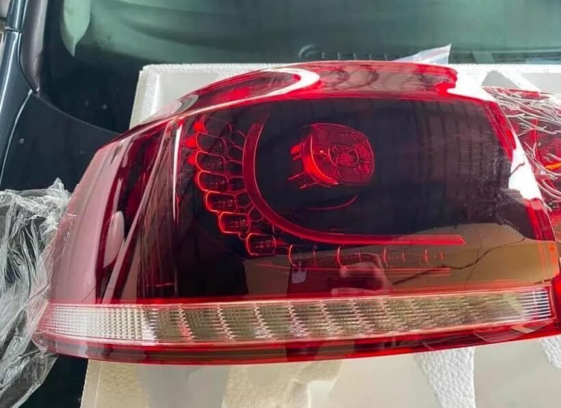 MK6 R rear light - view 4