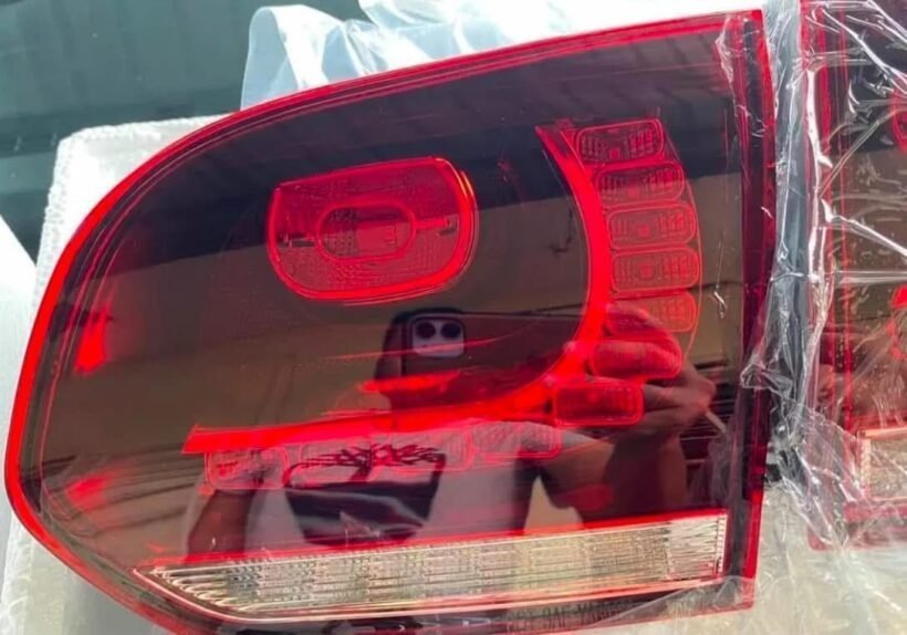 MK6 R rear light - view 5