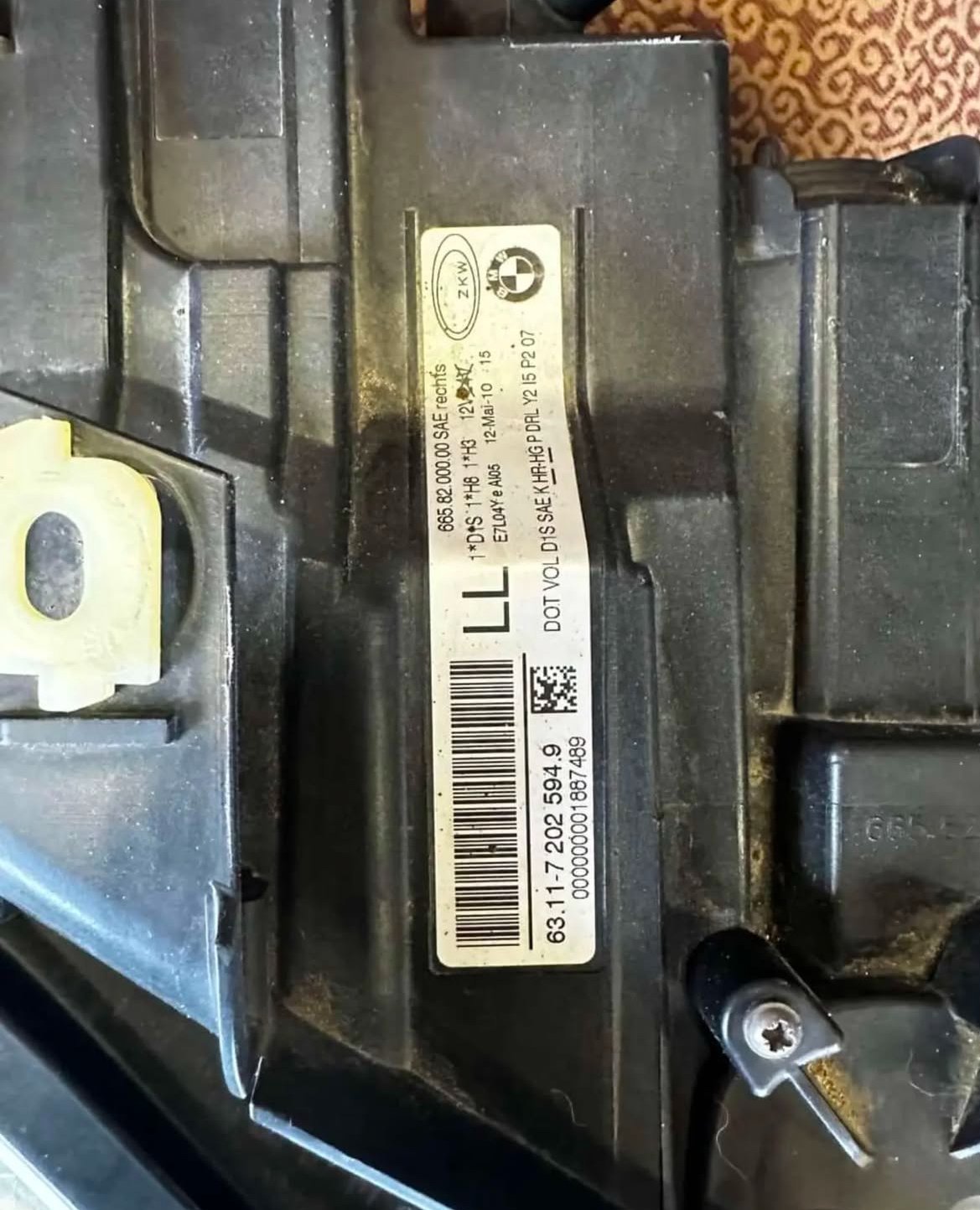 BMW e90 xenon headlight - view 3