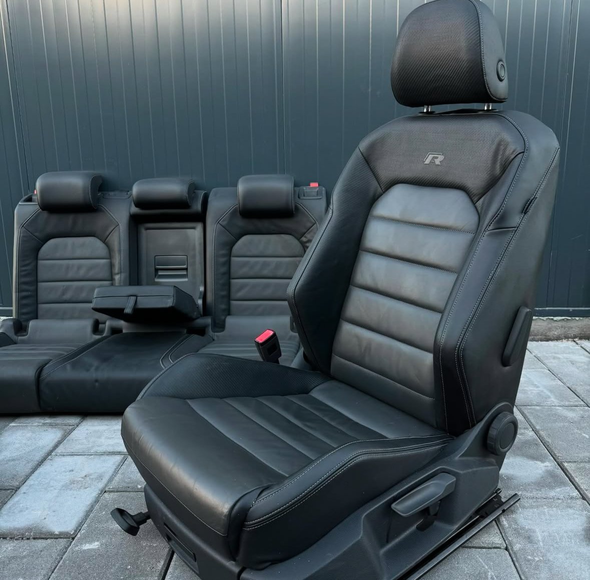 Golf 7 R leather interior - view 3