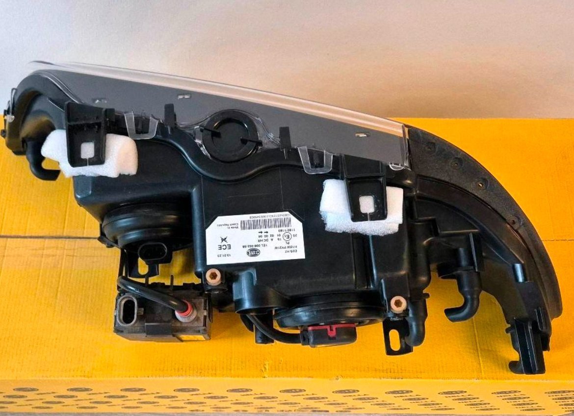 Original BMW E39 xenon - view 11