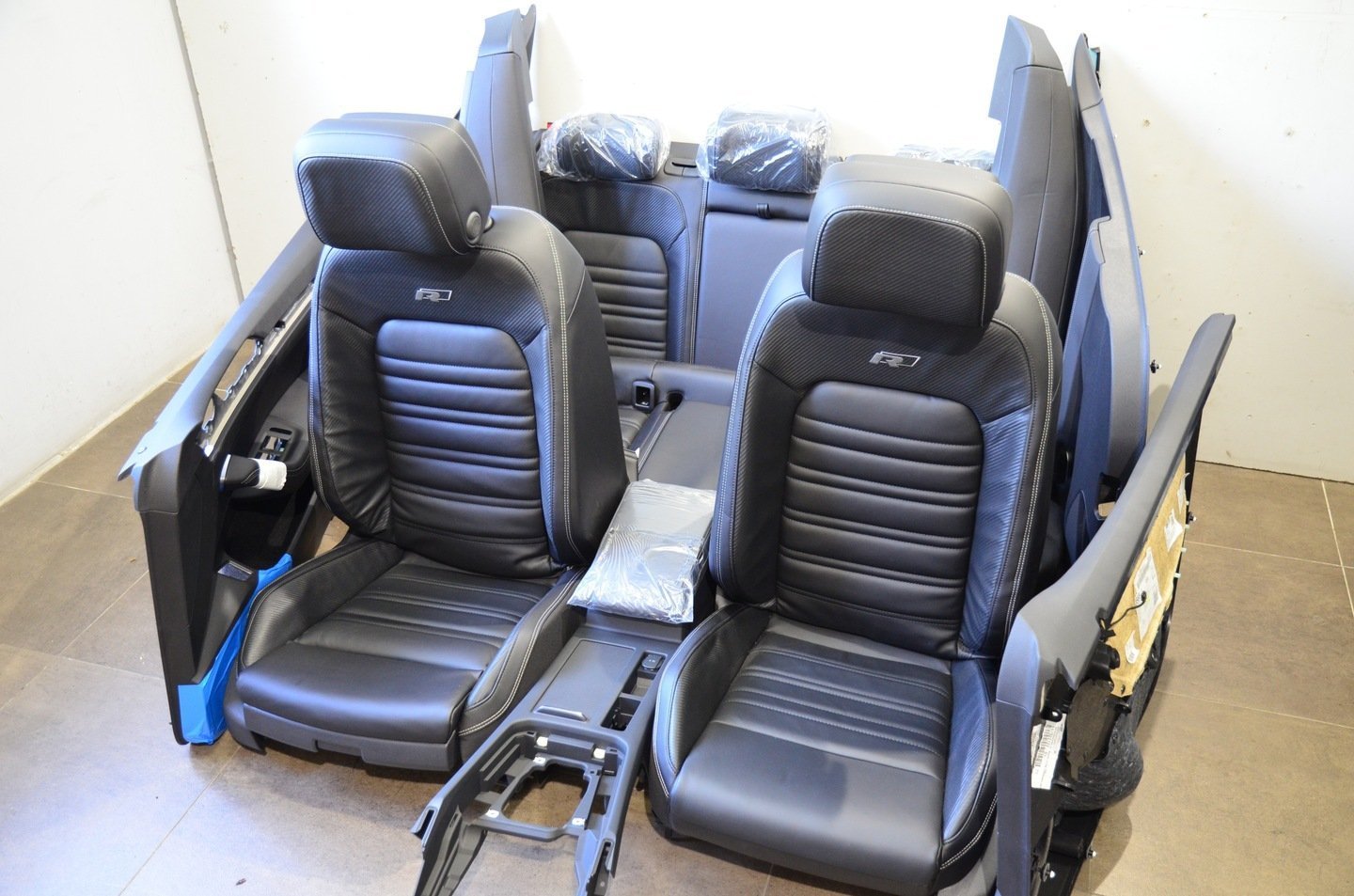 Interior VW PASSAT B8 LIFT R-LINE 2018 NEW CARBON BLACK LEATHER