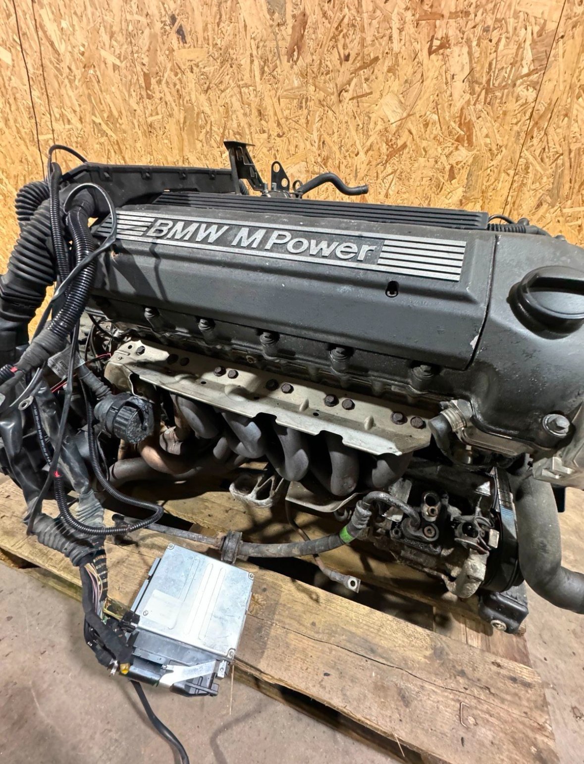 BMW S50B32 engine - view 4