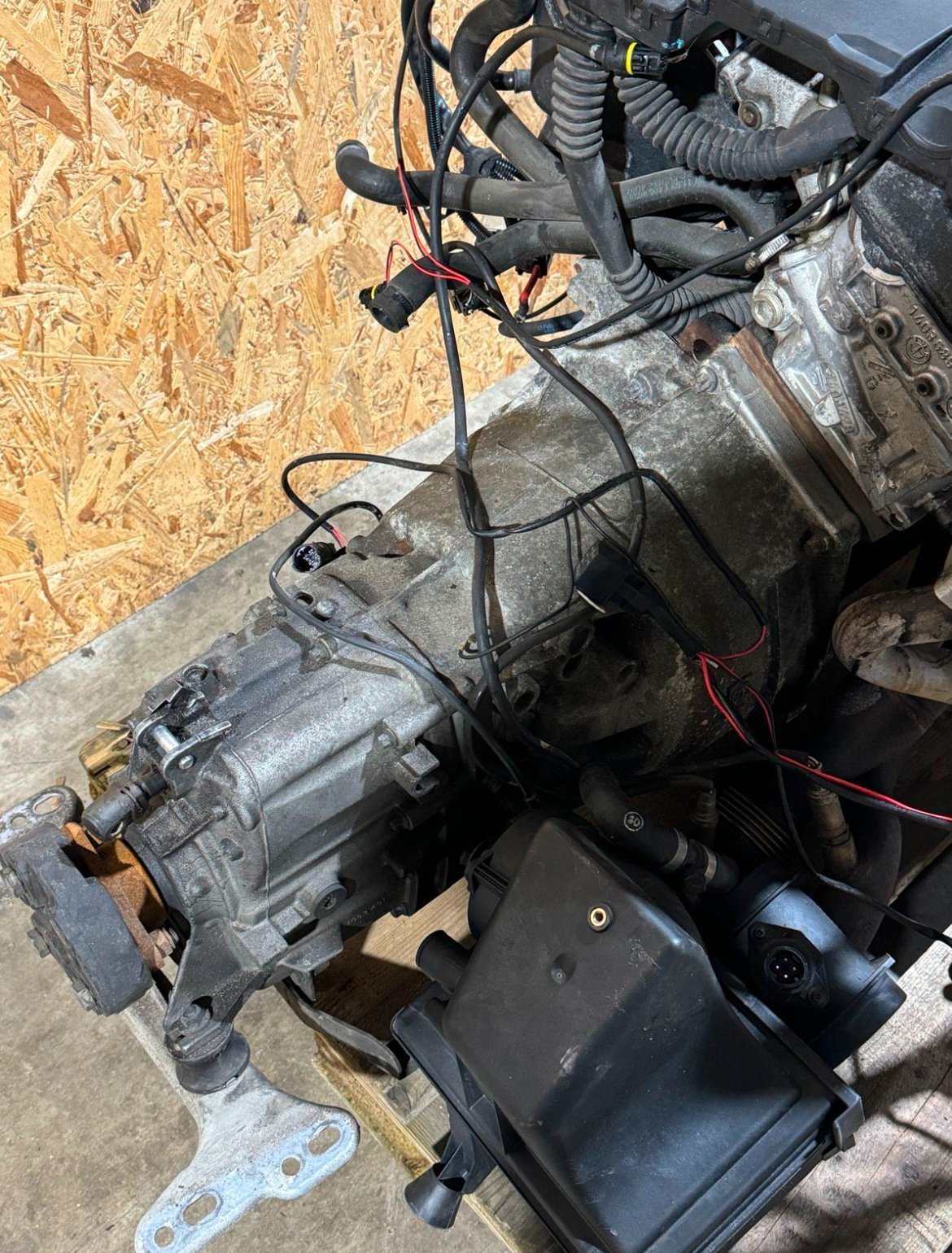 BMW S50B32 engine - view 6