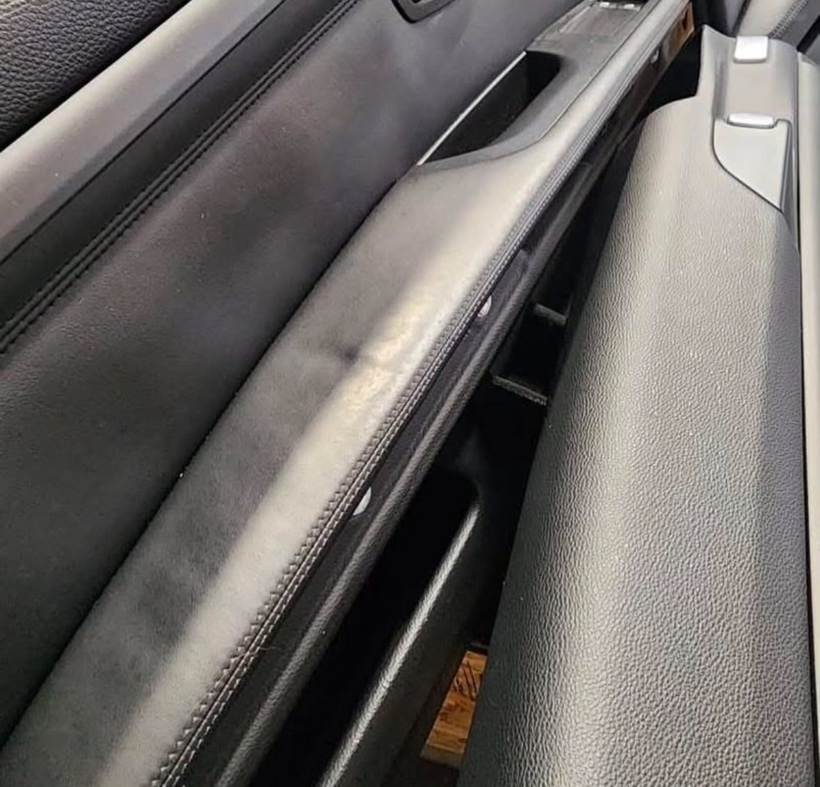 E92 M3 interior in new condition - view 10
