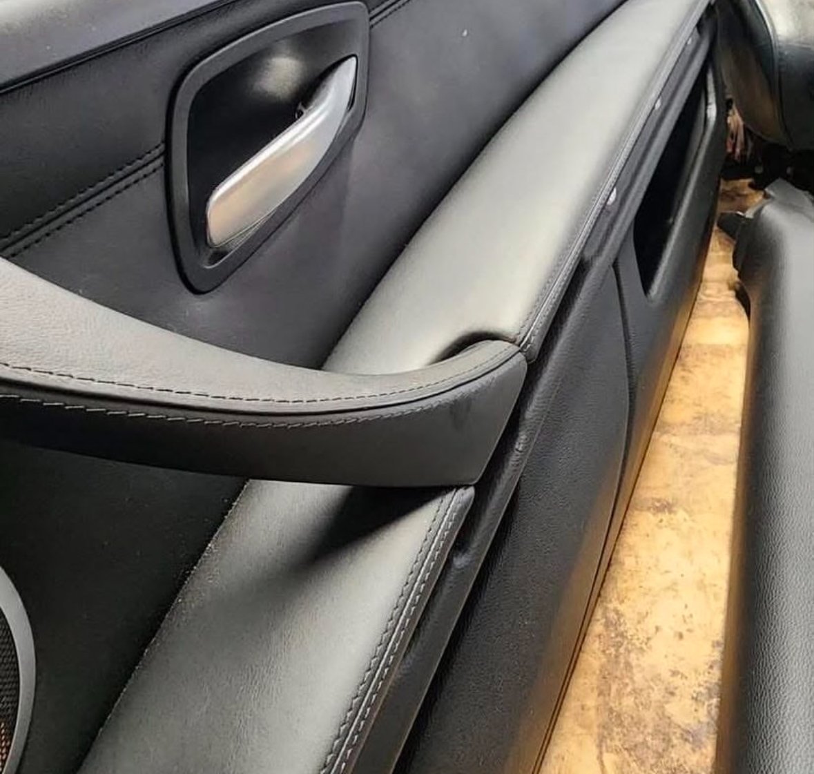 E92 M3 interior in new condition - view 9
