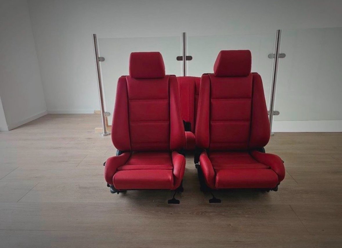 Upholstered Interior BMW E30 Convertible - view 2