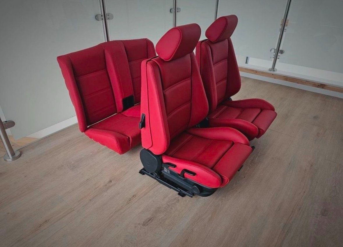 Upholstered Interior BMW E30 Convertible - view 3