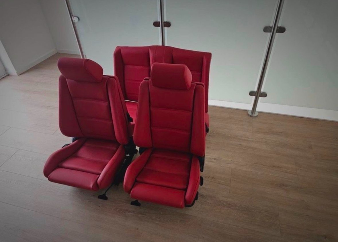 Upholstered Interior BMW E30 Convertible - view 4