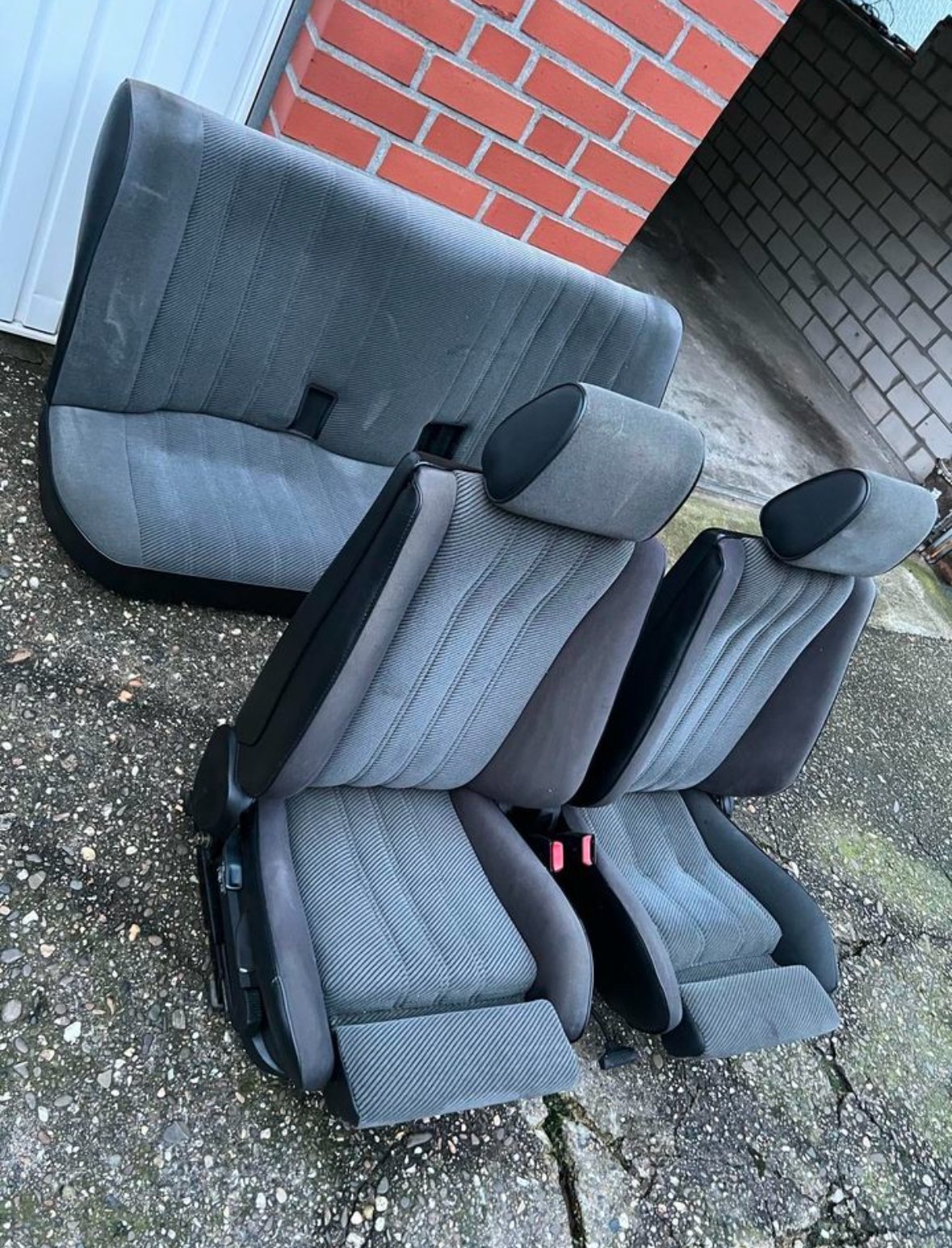 Original Cloth Interior e30 - view 3