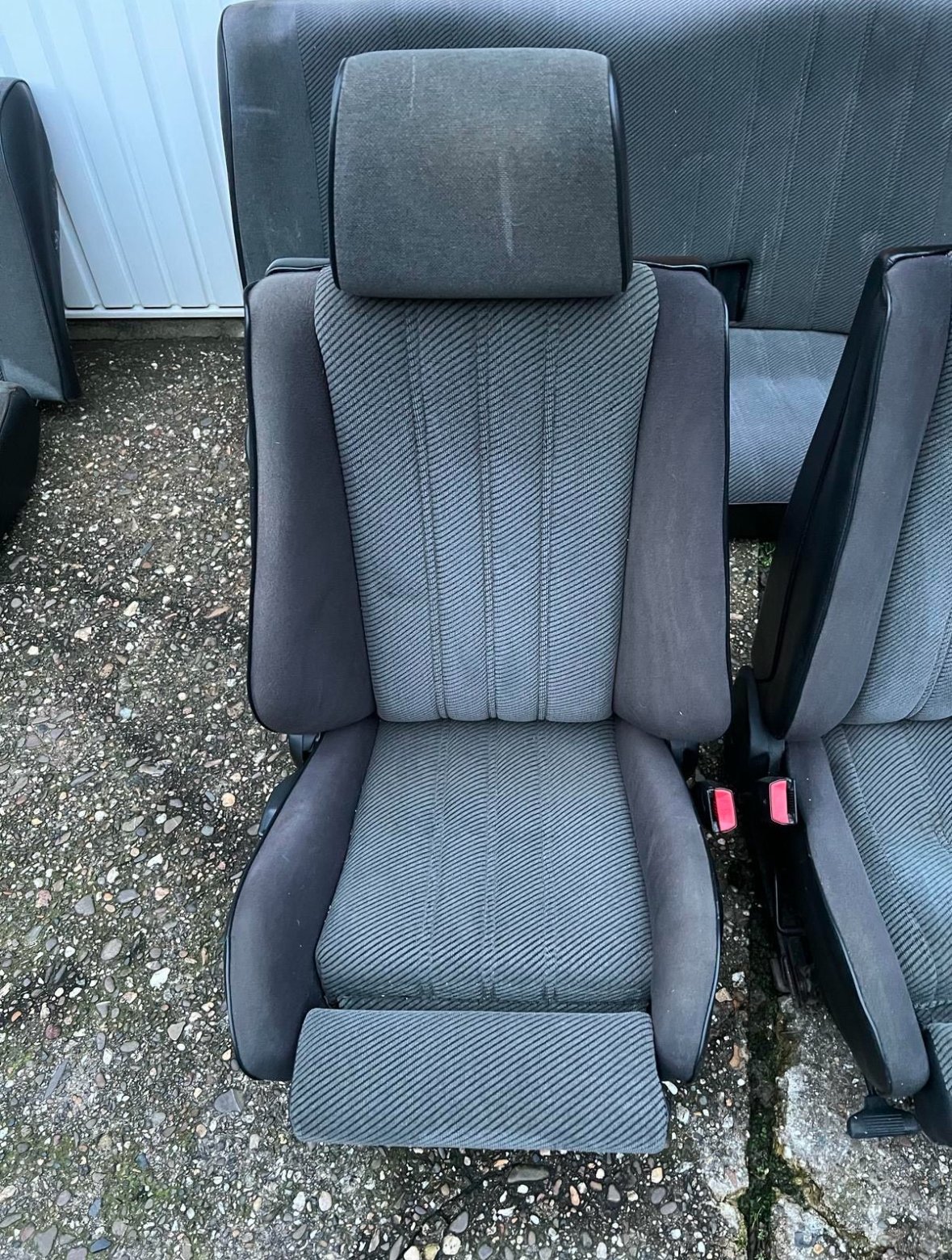 Original Cloth Interior e30 - view 7