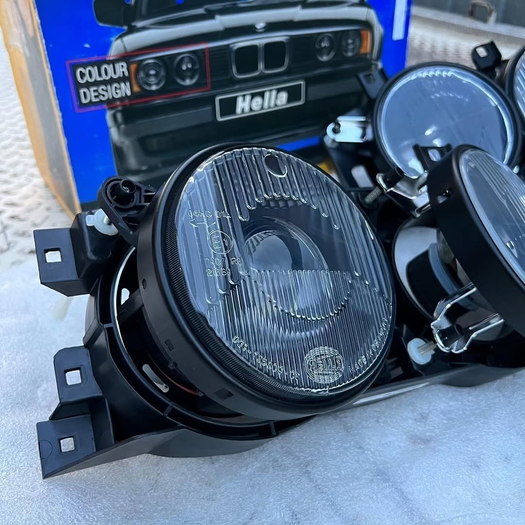 HELLA Black BMW E34 - Original Stock - view 4