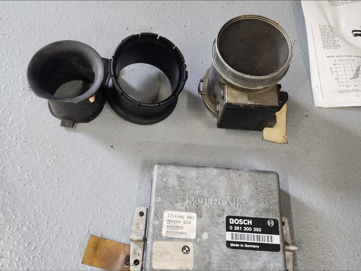 BMW Motorsport M5 E34 Engine S38B36 - view 5